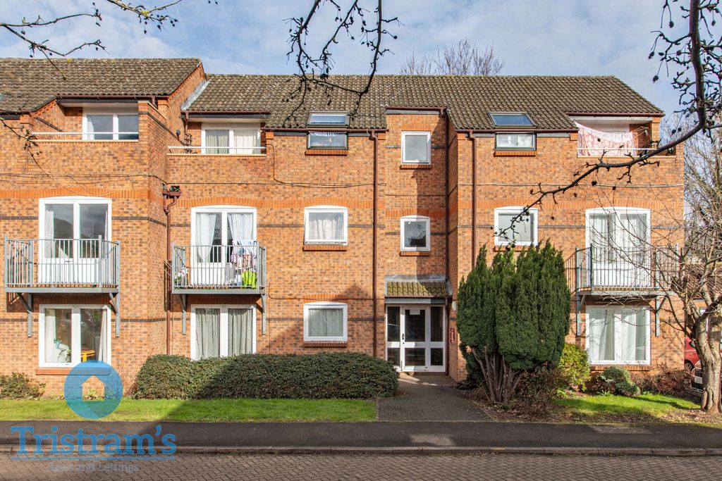 Property photo 1 of 12