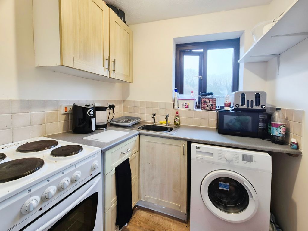 Property photo 3 of 9 40Fb3A34-1000020481