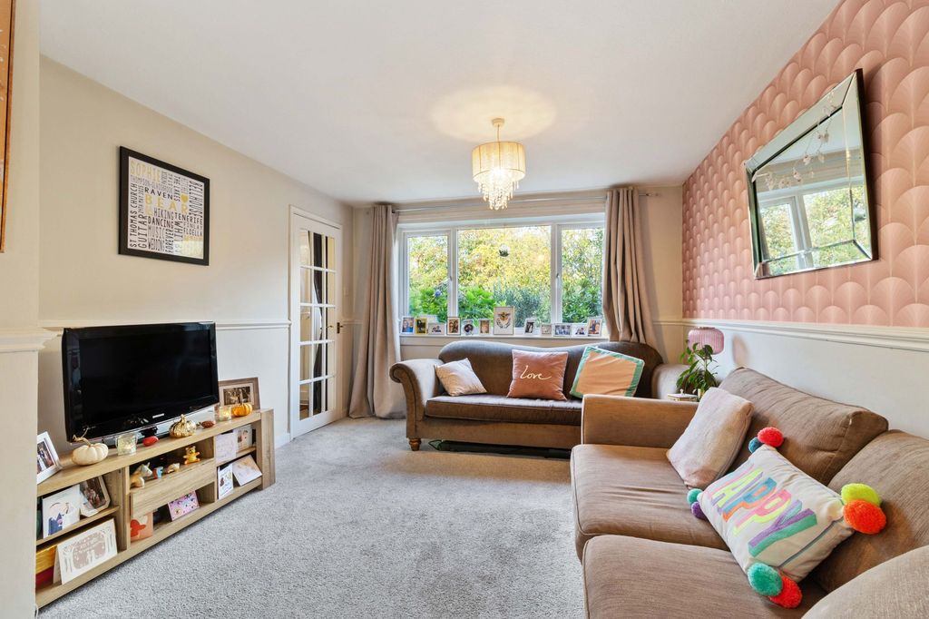 Property photo 2 of 19