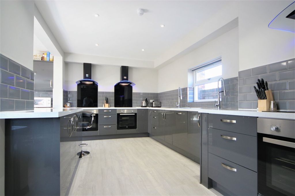 Property photo 3 of 12 Picture No. 04