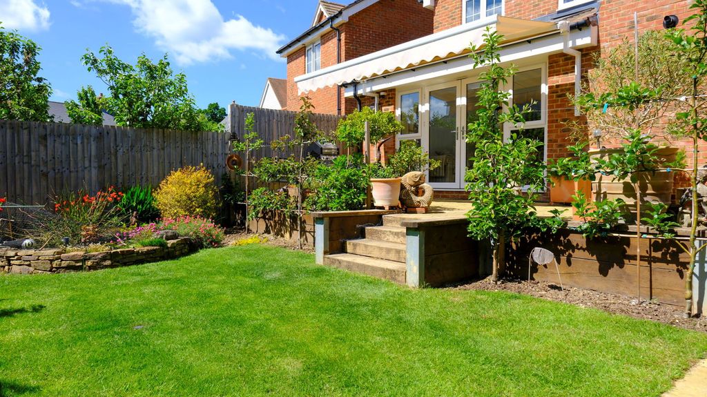 Property photo 2 of 16