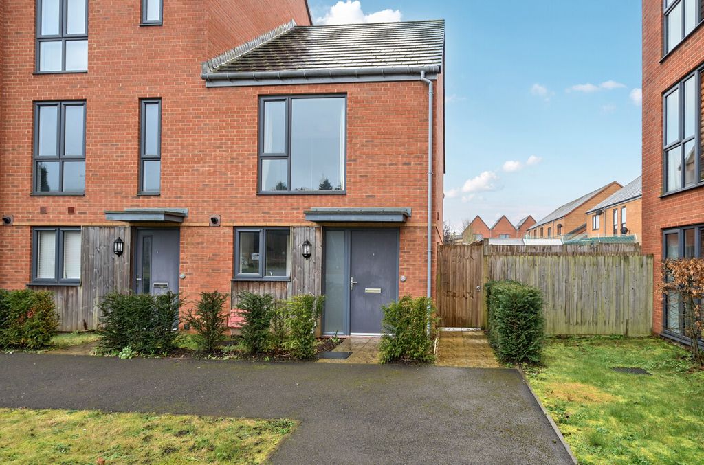 Property photo 1 of 16 1405350-2-698B05B...