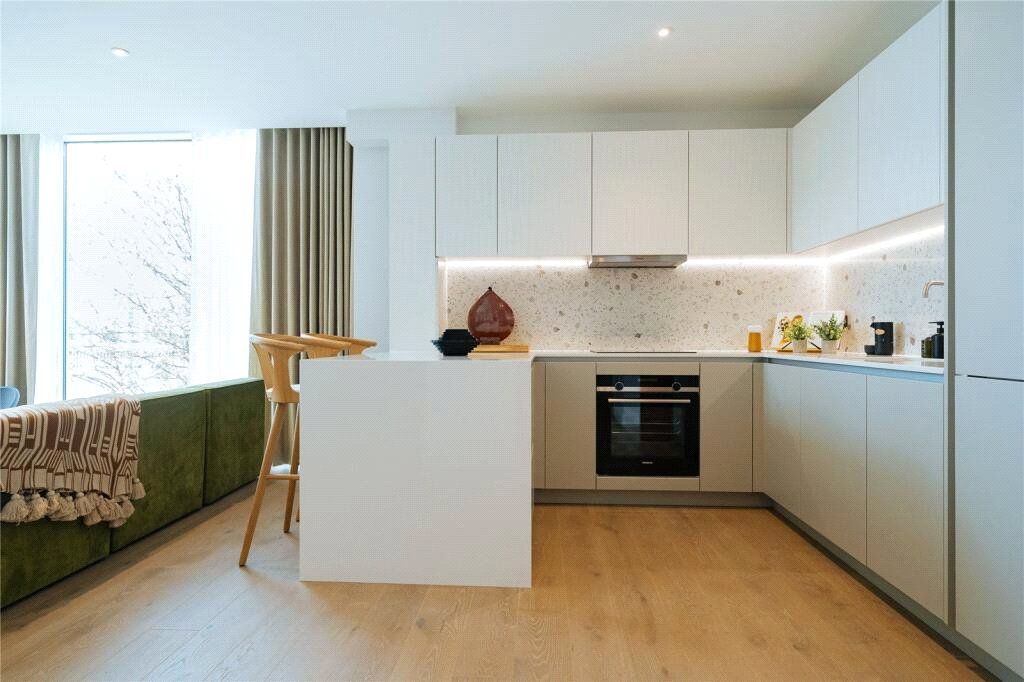 Property photo 2 of 10 Picture No. 12