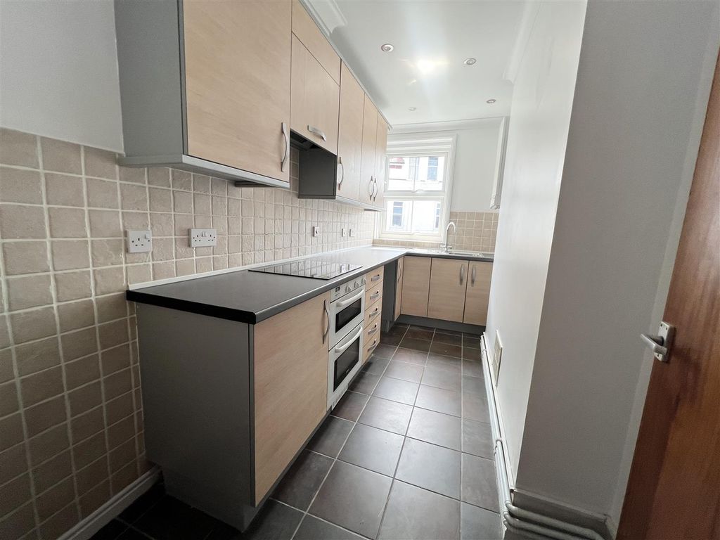 Property photo 3 of 8 Img_2404.Jpg