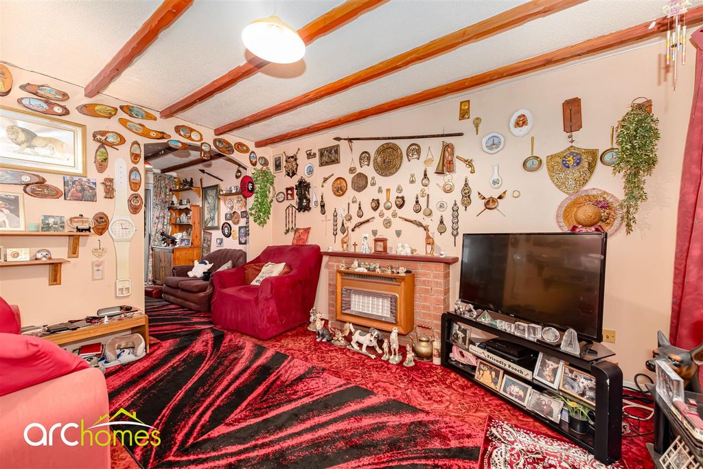 Property photo 2 of 23 Lea View-8.Jpg