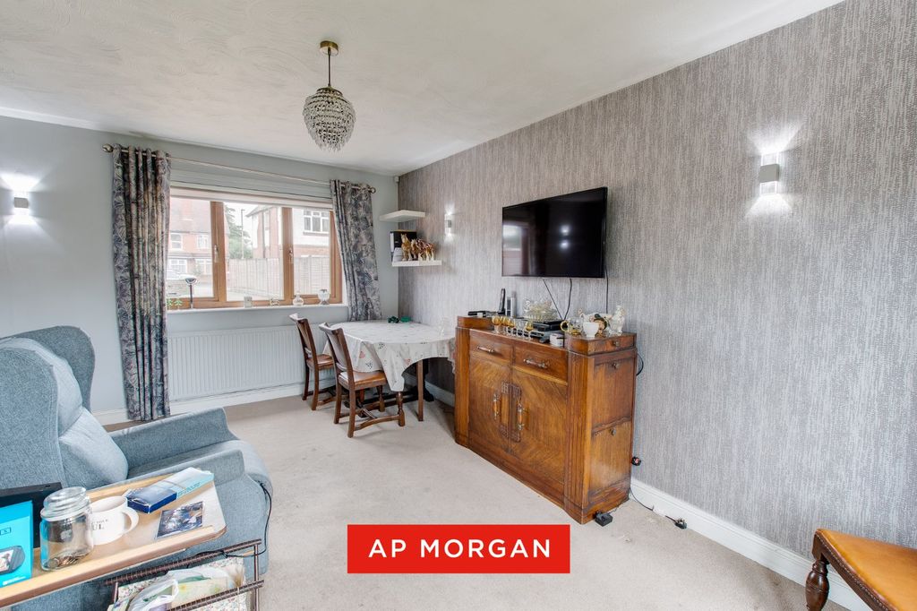 Property photo 3 of 13 Picture No. 11