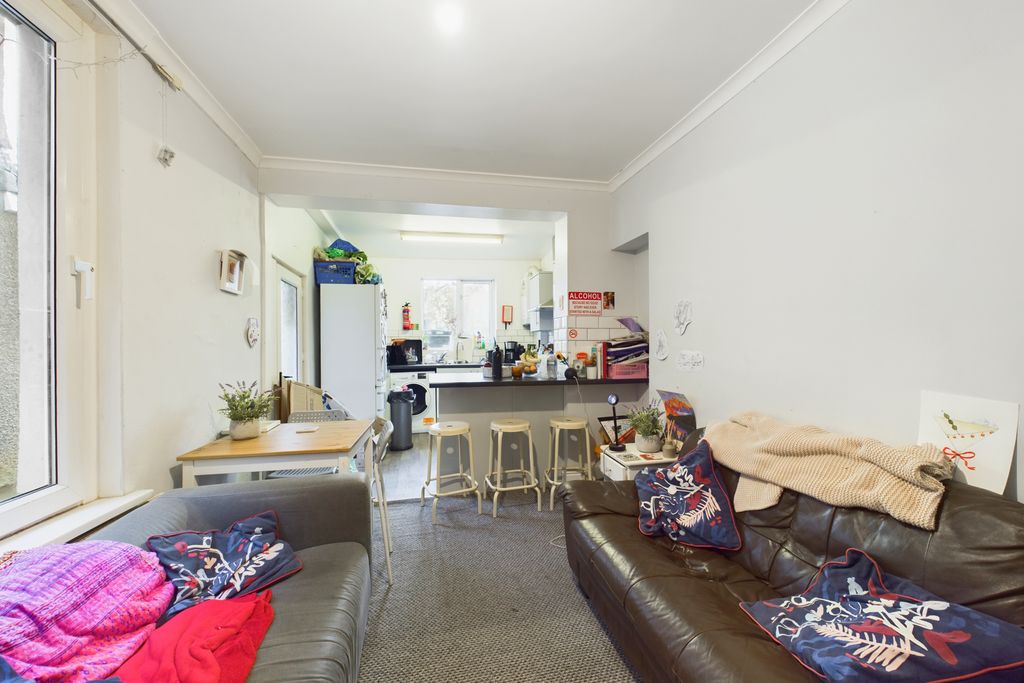 Property photo 3 of 9 Cam05134G0-Pr0008-Still004