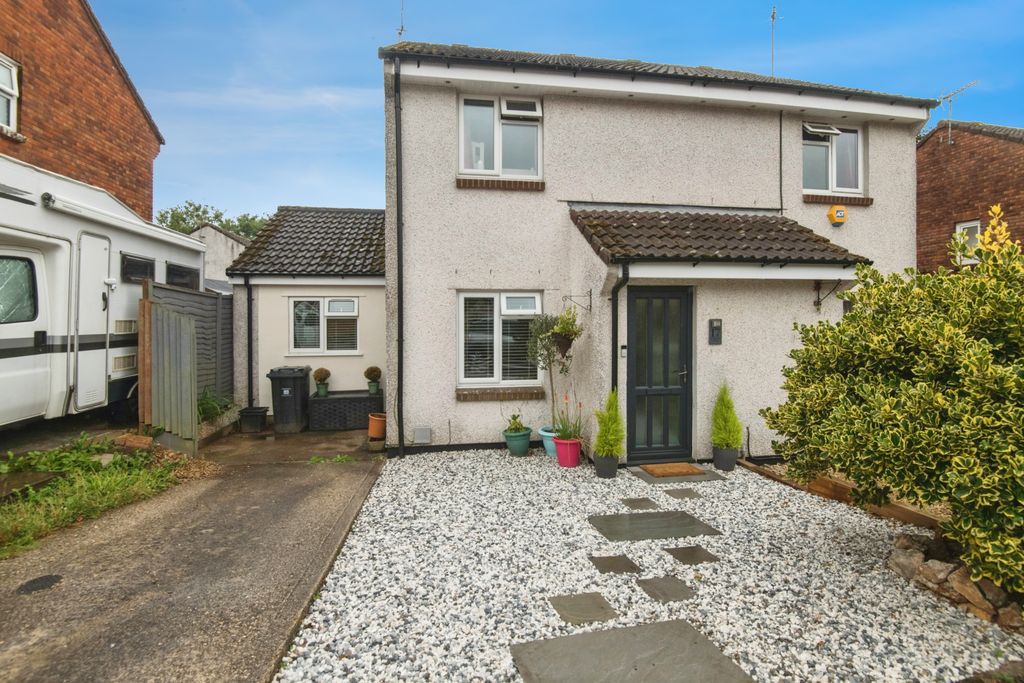 Property photo 2 of 24