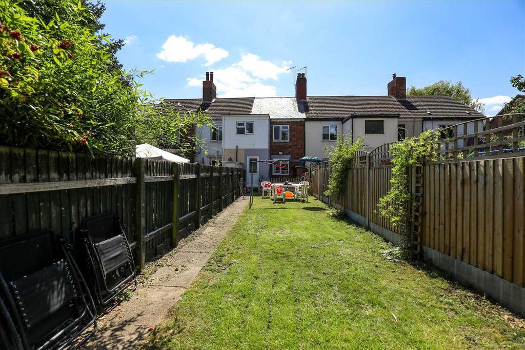 Property photo 2 of 15 Garden