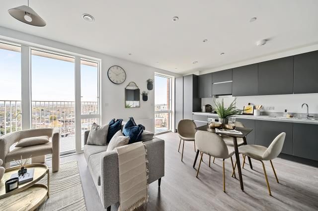 Property photo 1 of 10 Kitchen/Living Area