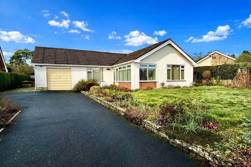 Property photo 1 of 21 Front Aspect