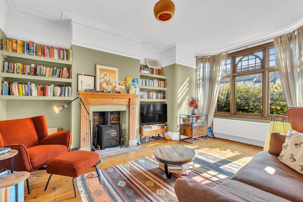 Property photo 2 of 14