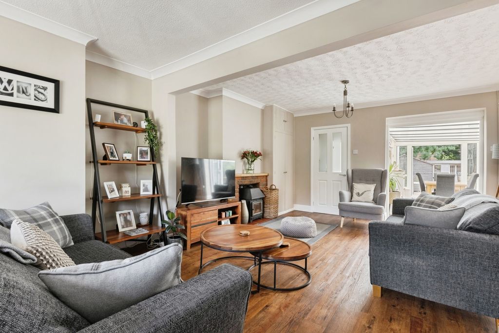 Property photo 2 of 18 Pbox-Img.Jpg