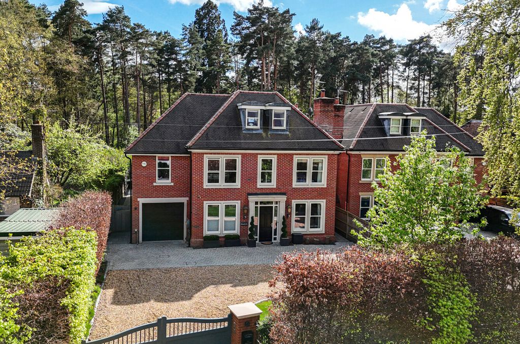 Property photo 1 of 33 69E2B212456c4-144...