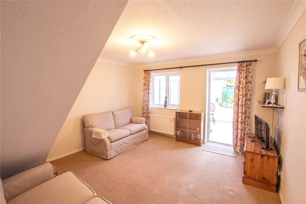 Property photo 3 of 15 Living Room