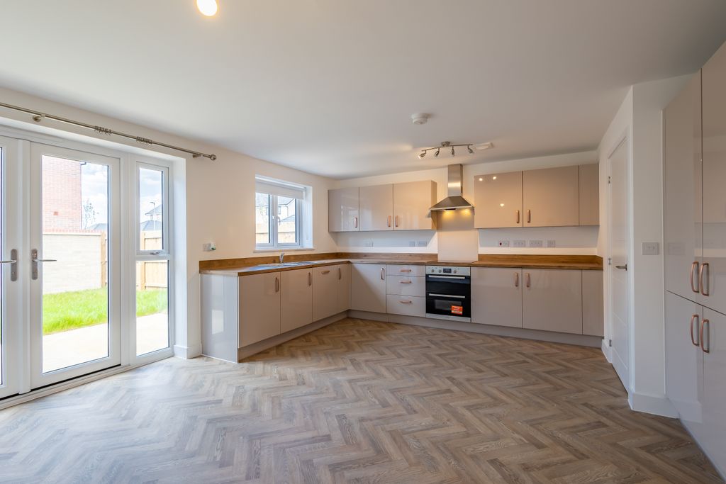 Property photo 1 of 15 Photo