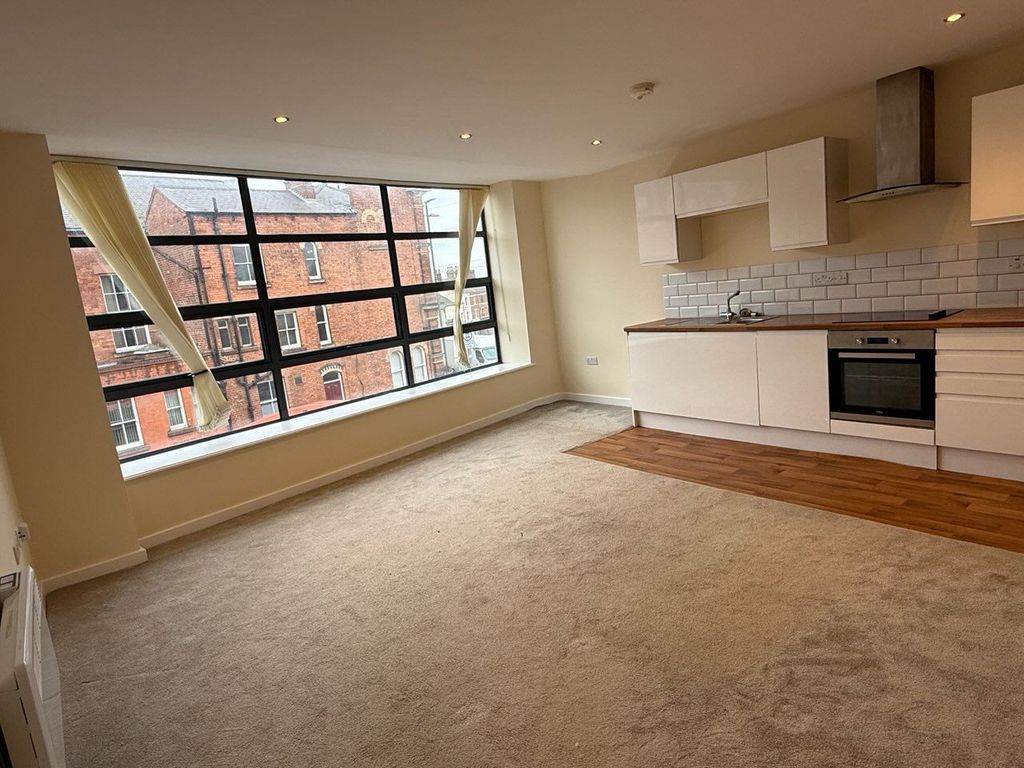 Property photo 2 of 7 10