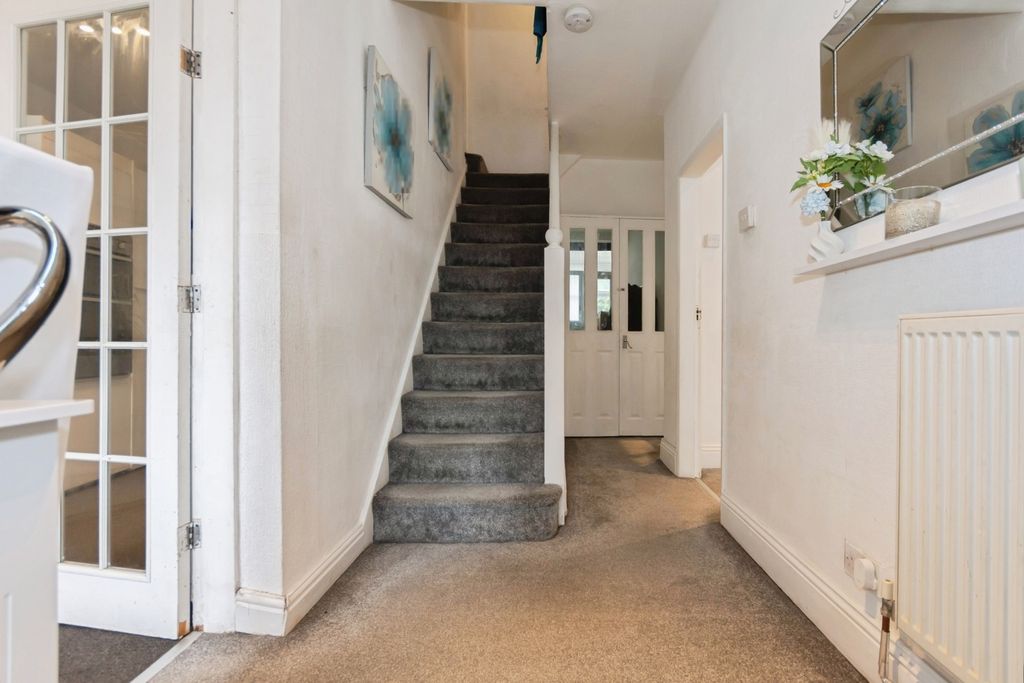 Property photo 2 of 20 Pbox-Img.Jpg