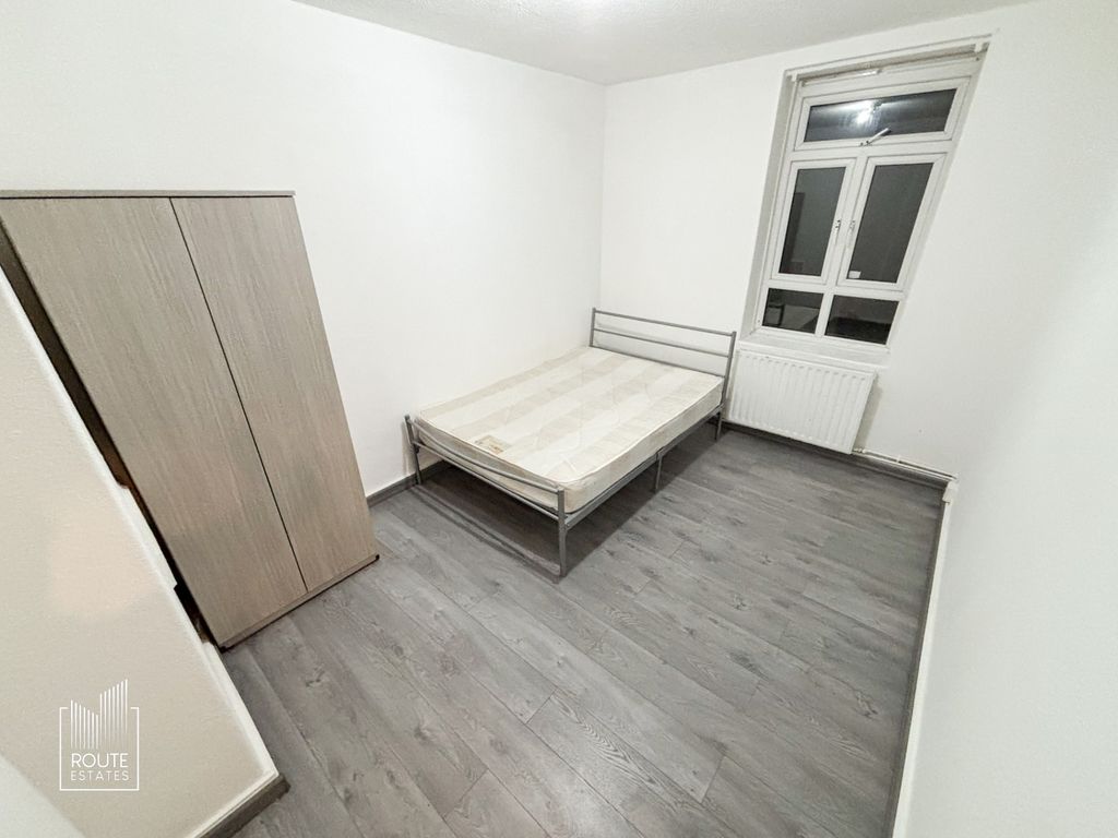 Property photo 3 of 12 Photo 12