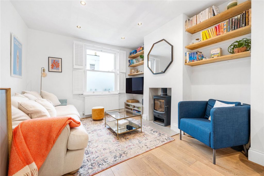 Property photo 1 of 16 Reception