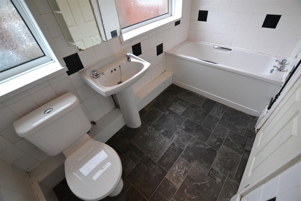 Additional image 5 of 3 bed flat for saleWhickham Road, Hebburn NE31