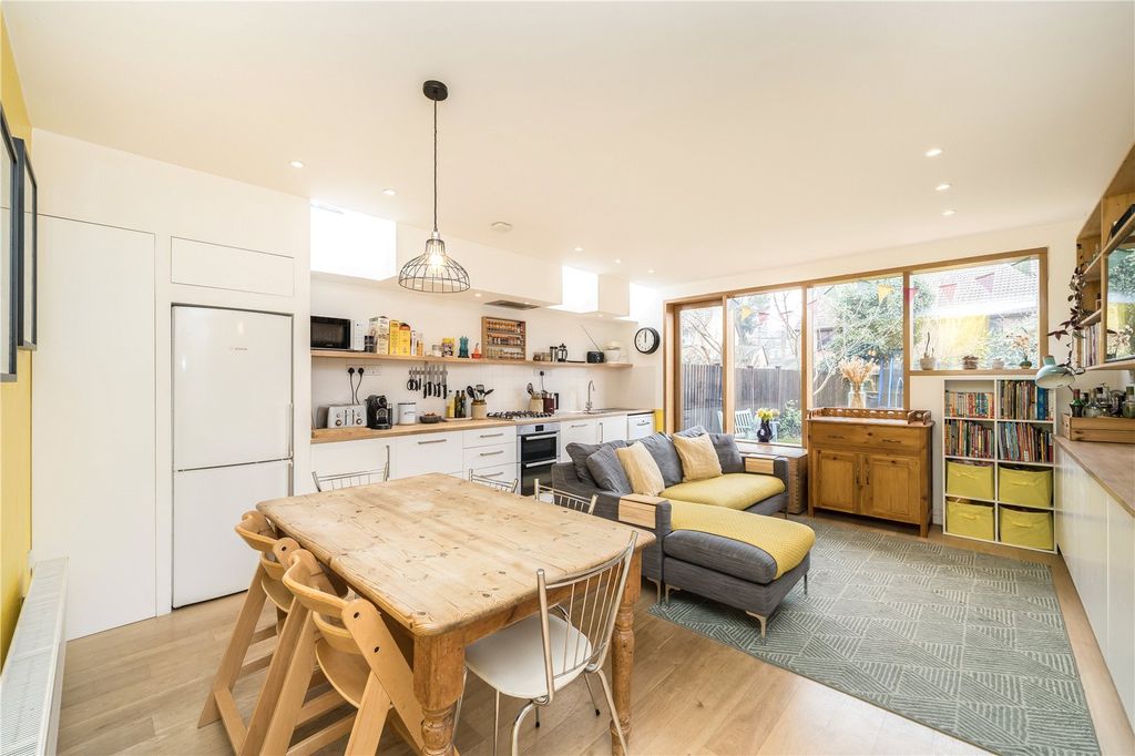 Property photo 2 of 9 Picture No. 03