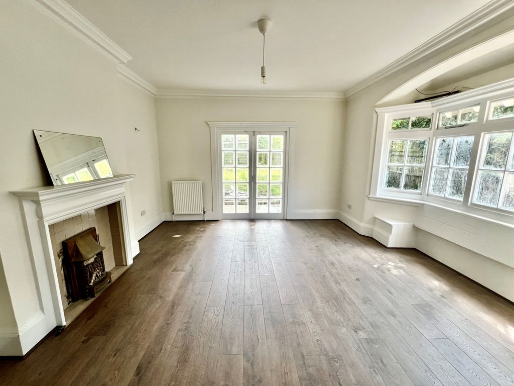 Property photo 1 of 10 5 Bed Semi-Detached House To Rent Cleveland Road, London W13
