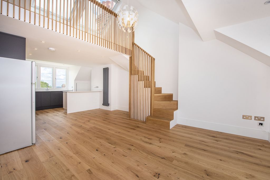 Property photo 1 of 11 Marchmont-Road (10)