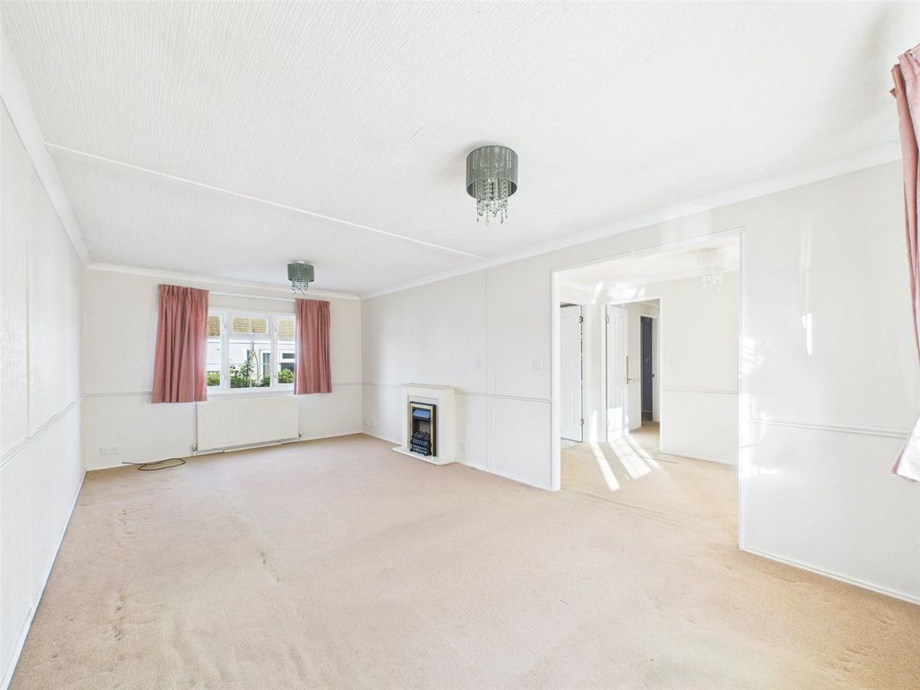 Property photo 3 of 10 Picture No. 13