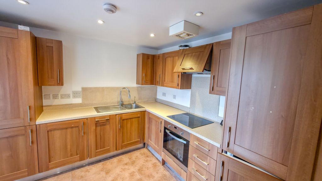 Property photo 3 of 28 20260404_082815