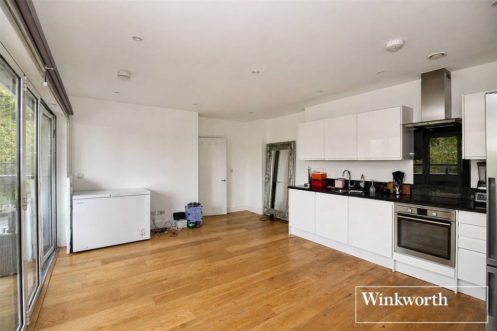 Property photo 2 of 13 Picture No. 26
