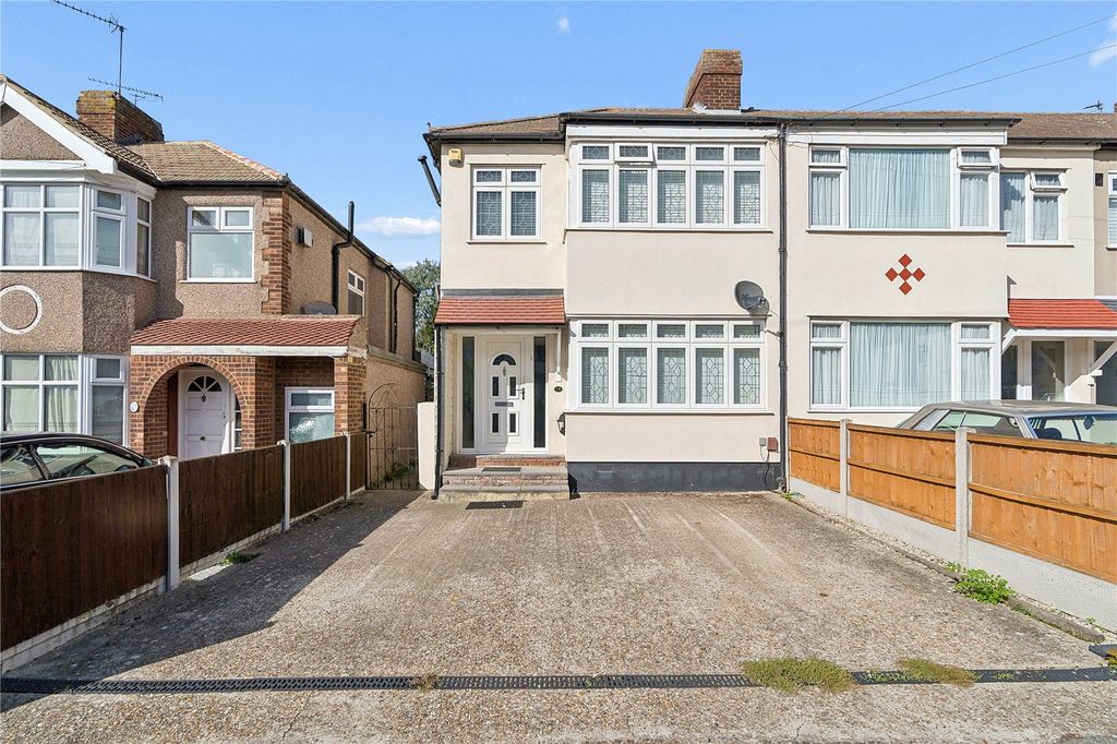 Property photo 1 of 17 Front