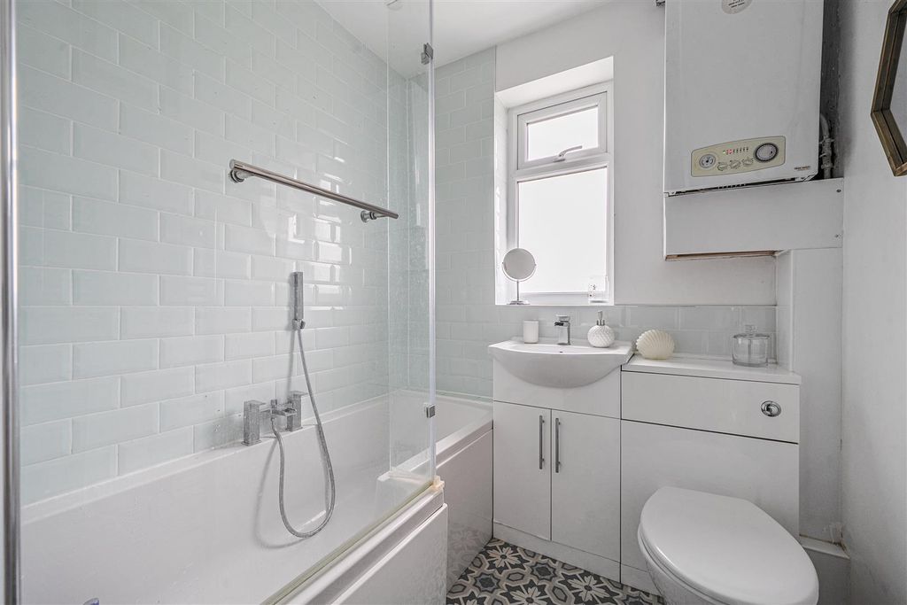Property photo 3 of 12 Bathroom