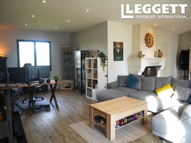 Property photo 2 of 10