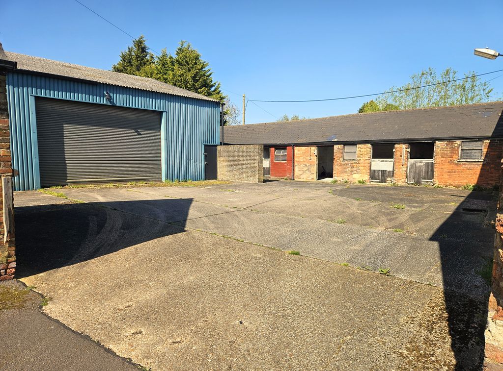 Property photo 3 of 18