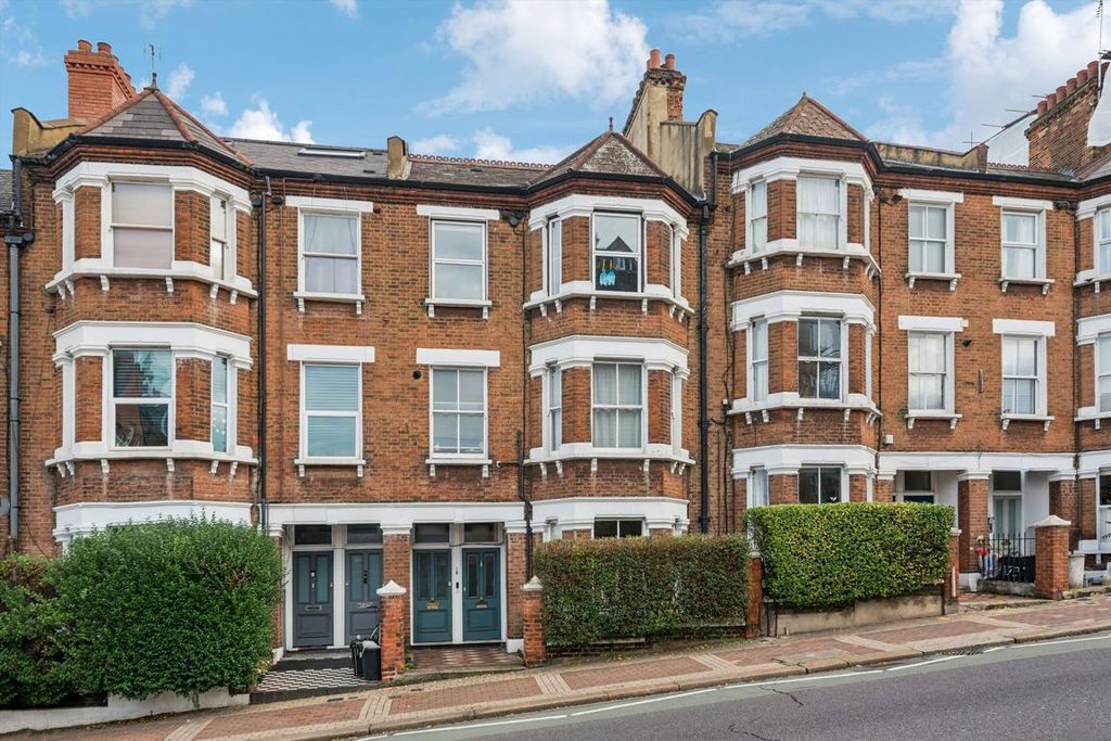 Property photo 1 of 9