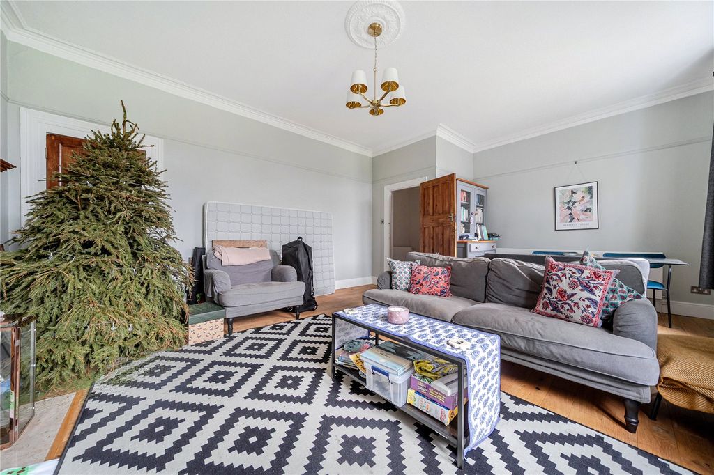 Property photo 2 of 17 Picture No. 04