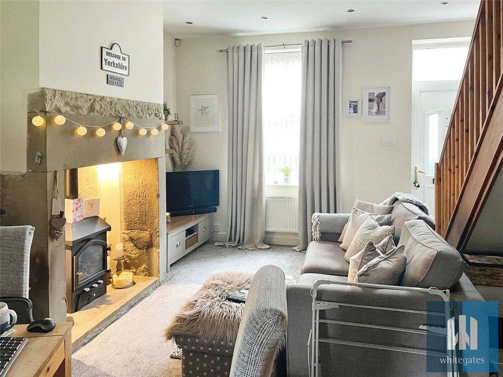 Property photo 3 of 6 Picture No. 11