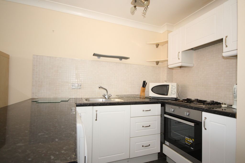 Property photo 3 of 5 Kitchen