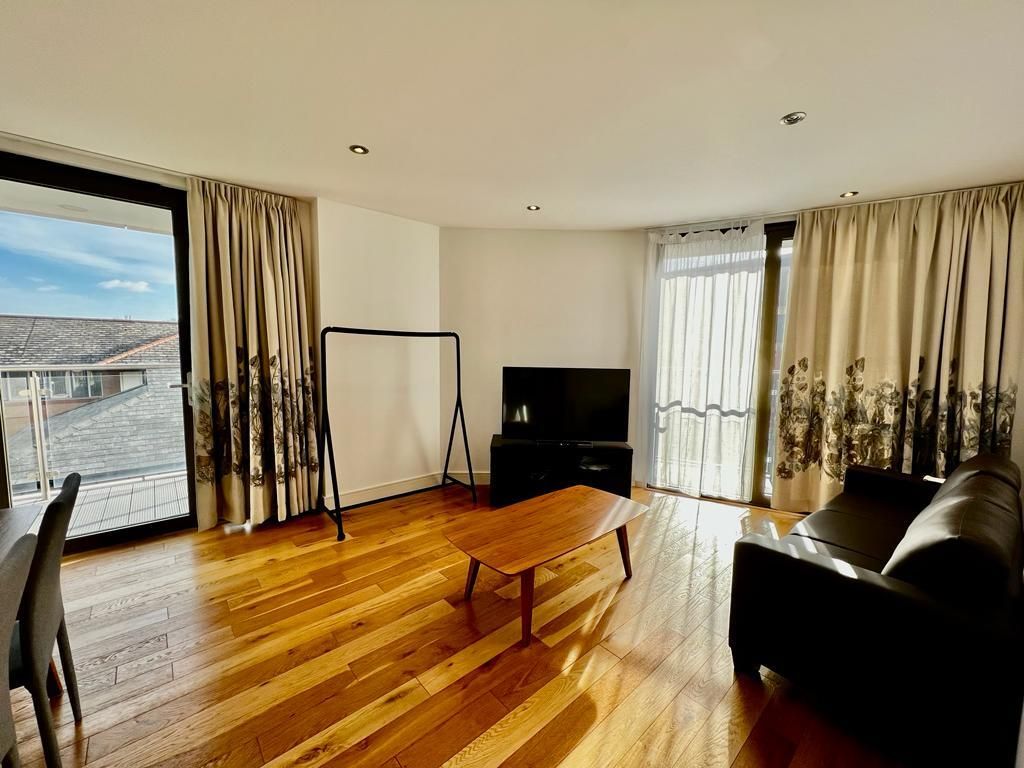 Property photo 2 of 17 Living Room