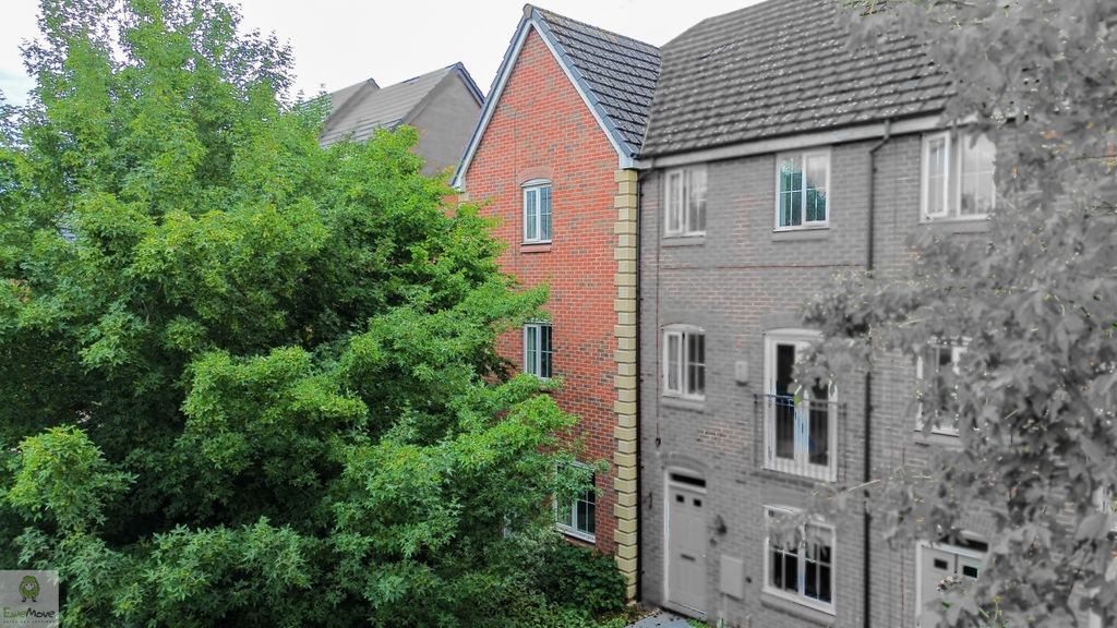 Property photo 2 of 11 Dji_0223