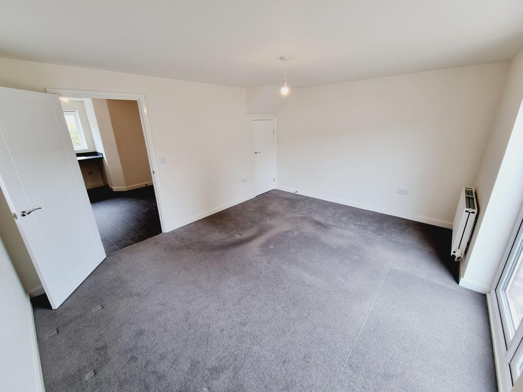 Property photo 3 of 12 Living Room