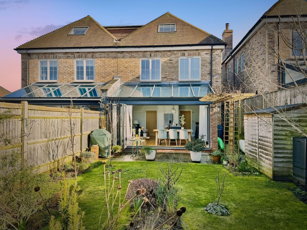 Property photo 3 of 33 Photo