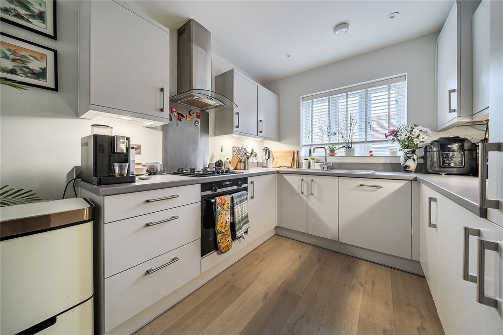 Property photo 3 of 24 Picture No. 23