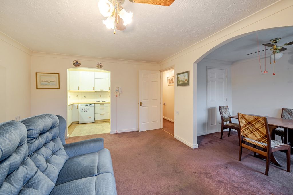 Property photo 3 of 19 1405883-13-6981dc...