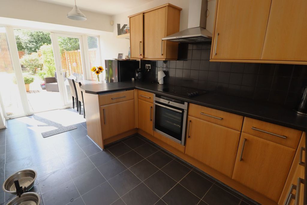 Property photo 3 of 19