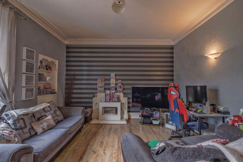 Property photo 3 of 29