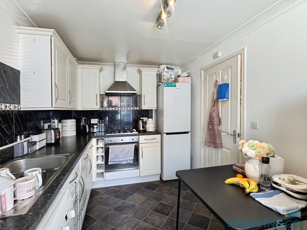 Property photo 3 of 13 3Dee27Dd--4B86-8980-Bfb8C9A96728-53711-00001E71B60