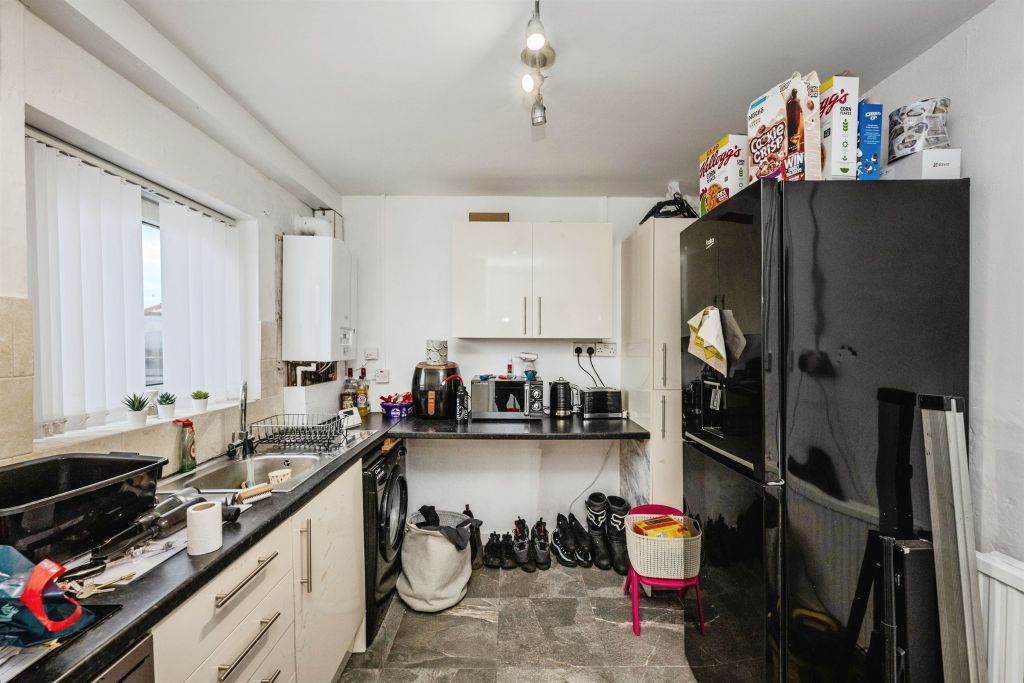 Property photo 2 of 19