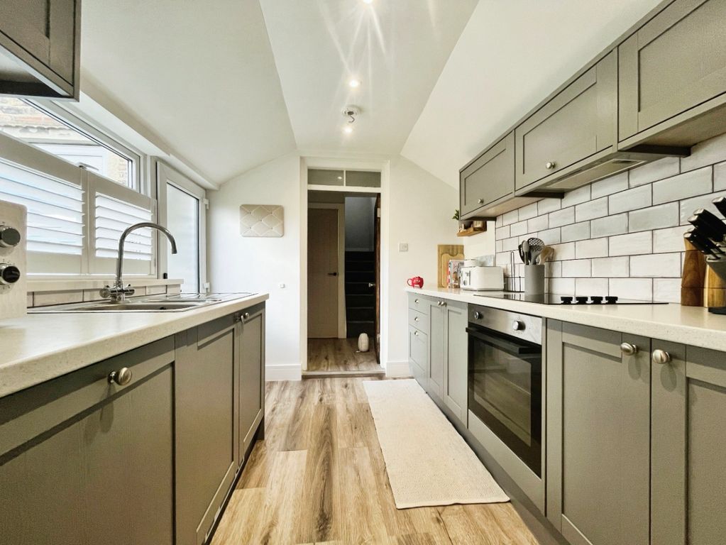 Property photo 3 of 18 3856246